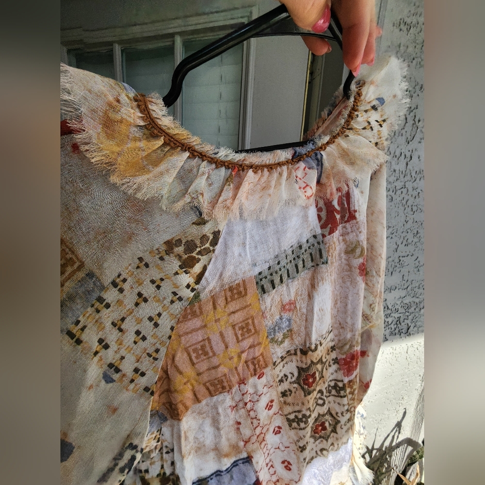 Tiny Anthropologie Bohemian Patchwork Ruffled Blo… - image 8